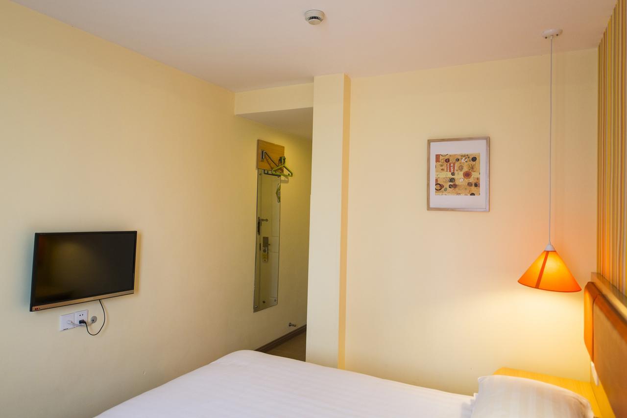 Home Inn Guangzhou Middle Jiefang Road Gongyuanqian Metro Station 広州 エクステリア 写真