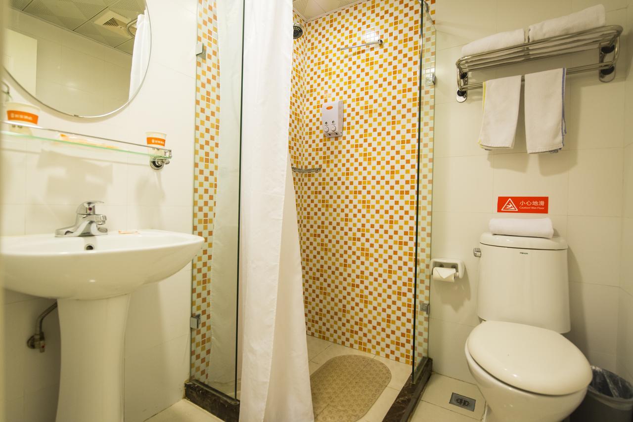 Home Inn Guangzhou Middle Jiefang Road Gongyuanqian Metro Station 広州 エクステリア 写真